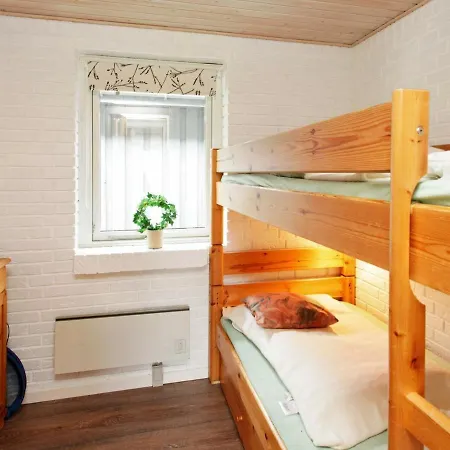 Two-bedroom Holiday In 14 Ferienhaus Hals
