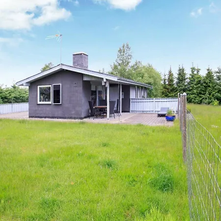 Two-bedroom Holiday In 14 Hals